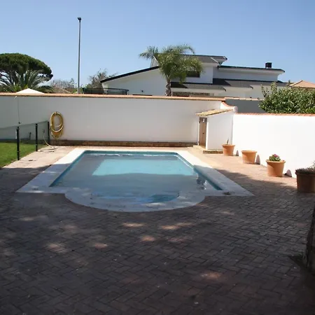 Holiday home Moderno Y Amplio Chalet, Con Piscina Privada *