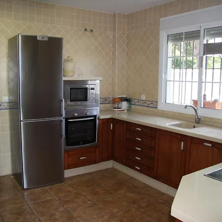 Moderno Y Amplio Chalet, Con Piscina Privada Holiday home Chiclana de la Frontera