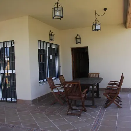 Moderno Y Amplio Chalet, Con Piscina Privada *