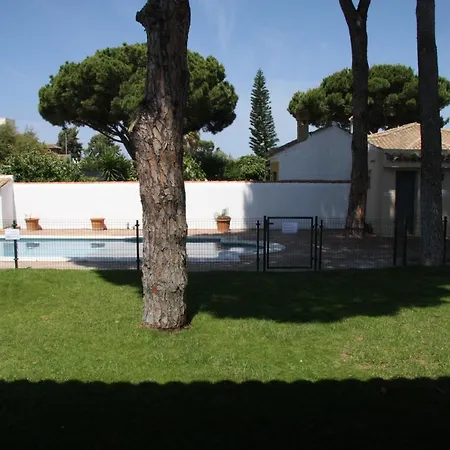 Moderno Y Amplio Chalet, Con Piscina Privada Semesterbostad Chiclana de la Frontera